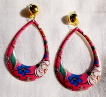 Load image into Gallery viewer, Clip on metal boho floral hoops Kargo Fresh
