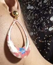 Load image into Gallery viewer, Clip on metal boho floral hoops Kargo Fresh
