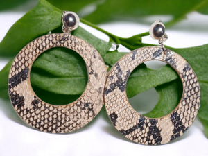 Clip on wooden snake print hoop earrings Kargo Fresh