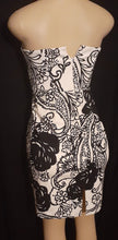 Load image into Gallery viewer, Cotton Floral Cocktail Dress Size 2 Kargo Fresh
