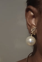 Load image into Gallery viewer, Custom faux pearl clip on earrings and necklace set Kargo Fresh
