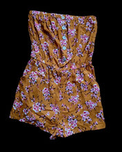 Load image into Gallery viewer, Cute floral romper new M Kargo Fresh
