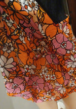 Load image into Gallery viewer, Cute snd bright crop top with matching skort set 2xl Kargo Fresh
