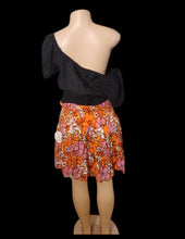 Load image into Gallery viewer, Cute snd bright crop top with matching skort set 2xl Kargo Fresh
