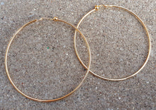 Load image into Gallery viewer, Extra Large Gold Metal Clip On Hoop Earrings Kargo Fresh

