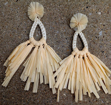 Load image into Gallery viewer, Extra large Raffia fan earrings Kargo Fresh
