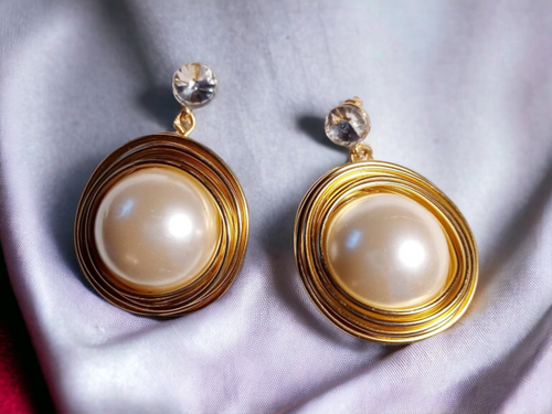 Extra large faux pearl and wire design earrings Kargo Fresh