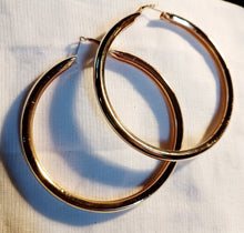 Load image into Gallery viewer, Extra large gold hoops 4 inch Kargo Fresh
