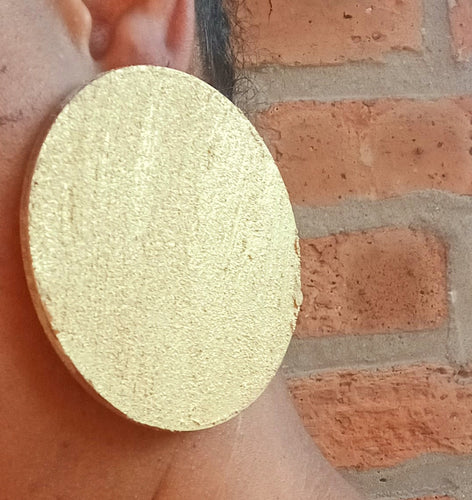 Extra large wooden minimalist disc clip on earrings Kargo Fresh