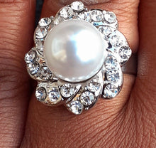 Load image into Gallery viewer, Faux pearl and Rhinestone Ring Kargo Fresh
