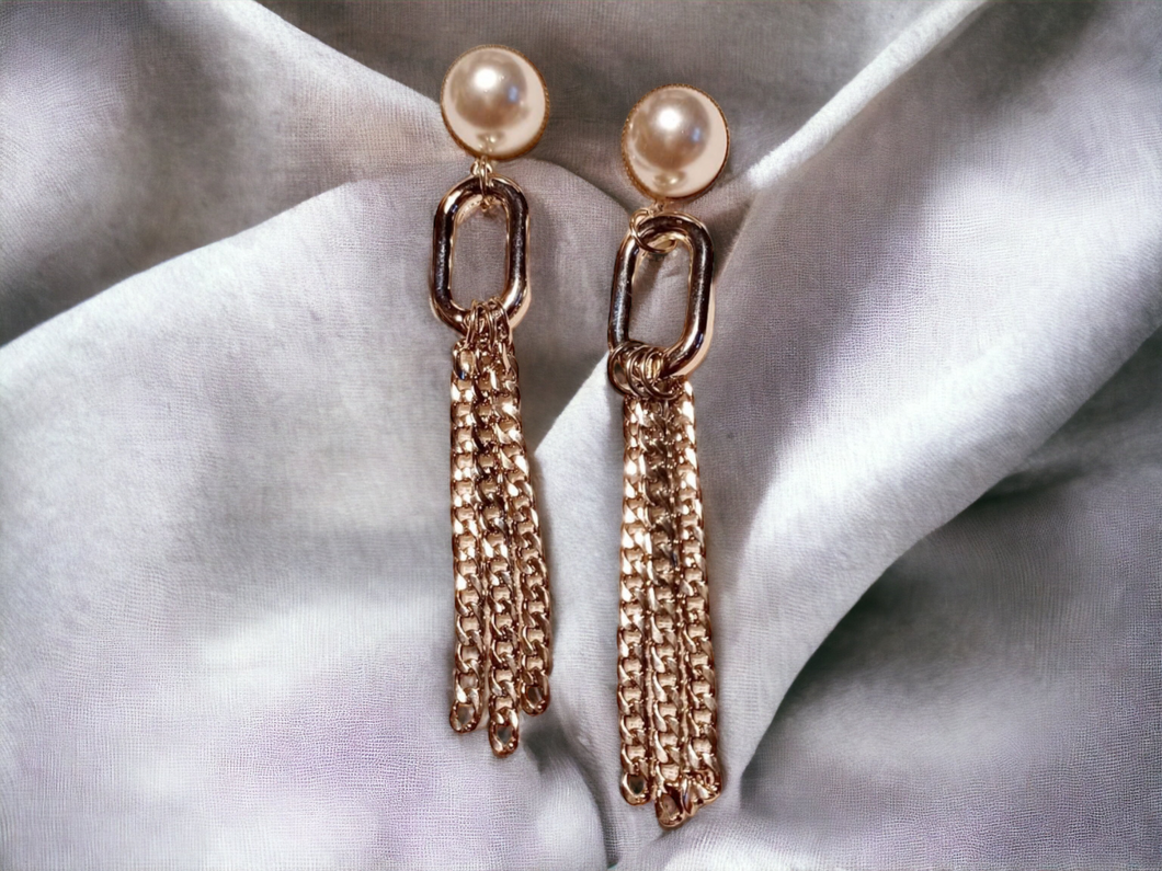 Faux pearl and chain clip on earrings Kargo Fresh