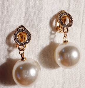 Faux pearl dangle clip on earrings Kargo Fresh