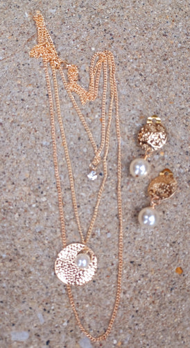 Faux pearl multi strand necklace and clip on earrings set Kargo Fresh