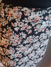 Load image into Gallery viewer, Floral mini skirt set new small Kargo Fresh
