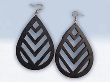 Load image into Gallery viewer, Geometric wooden earrings Kargo Fresh
