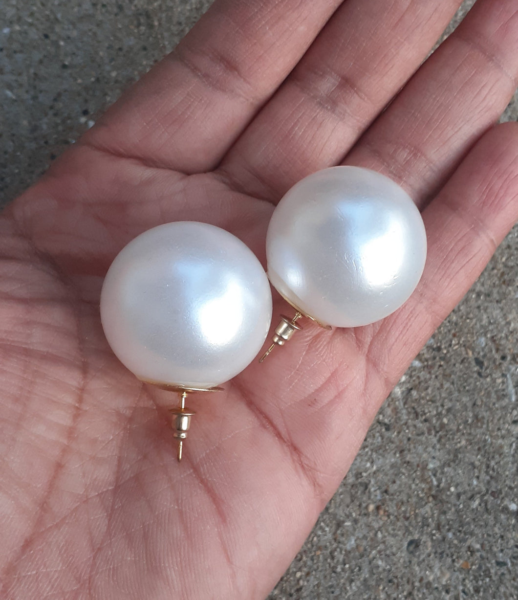 Giant Chunky  Faux Pearl Earrings Kargo Fresh