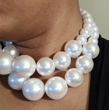 Load image into Gallery viewer, Giant Faux Pearl Necklace Set Kargo Fresh
