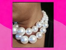 Load image into Gallery viewer, Giant Faux Pearl Necklace Set Kargo Fresh
