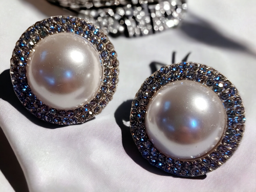 Glam faux pearl clip on earrings Kargo Fresh