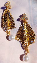 Load image into Gallery viewer, Glam gold metal mesh clip on dangle earrings Kargo Fresh
