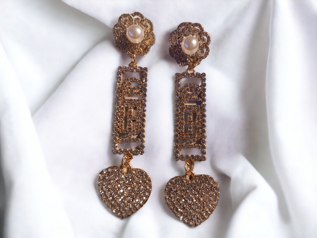 Glam handmade Queen earrings Kargo Fresh