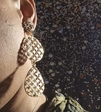 Load image into Gallery viewer, Glamourous handmade rhinestone clip on earrings Kargo Fresh
