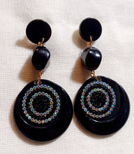 Load image into Gallery viewer, Glitter and Acrylic design Clip On Earrings Kargo Fresh
