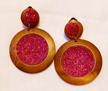 Load image into Gallery viewer, Glitter and wood design Clip On Earrings Kargo Fresh
