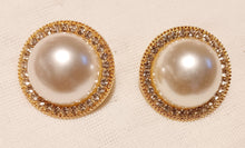 Load image into Gallery viewer, Gold Large Clip on Pearl Cluster  Stud Earrings Kargo Fresh
