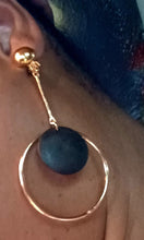 Load image into Gallery viewer, Gold Wood and hoop design Clip On Earrings Kargo Fresh
