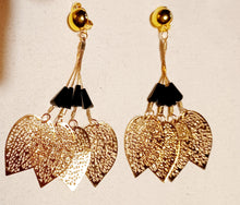 Load image into Gallery viewer, Gold abstract leaf clip on earrings Kargo Fresh
