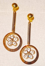 Load image into Gallery viewer, Gold and Crystal Daisy design Clip On Earrings Kargo Fresh
