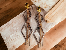 Load image into Gallery viewer, Gold metal hoop and chain clip on earrings Kargo Fresh
