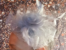 Load image into Gallery viewer, Grey fascinator hat/hair clip Kargo Fresh
