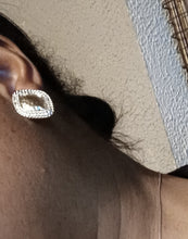 Load image into Gallery viewer, Hammered Metal Stud Clip On Earrings Kargo Fresh
