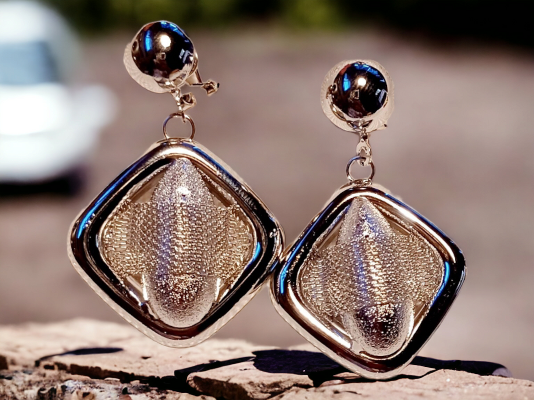 Hammered Metal and Mesh Clip on Earrings Kargo Fresh