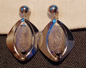 Hammered Metal and Mesh Clip on Earrings Kargo Fresh