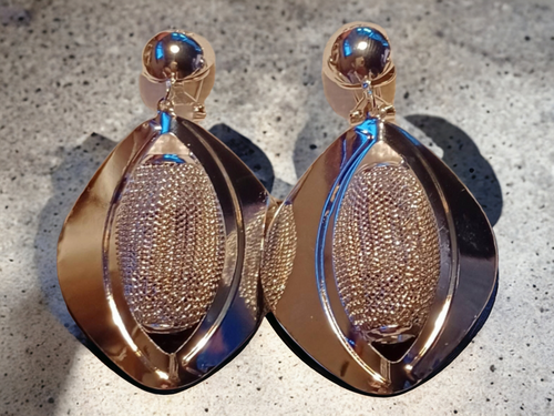 Hammered Metal and Mesh Clip on Earrings Kargo Fresh
