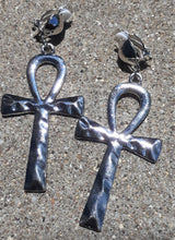 Load image into Gallery viewer, Hammered Silver Metal Ankh Earrings Kargo Fresh
