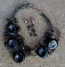 Load image into Gallery viewer, Hand blown glass necklace and clip on earrings Kargo Fresh
