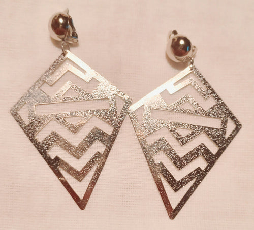 Handmade Abstract Hammered Metal Clip on Earrings 3 inch gold Kargo Fresh