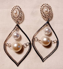 Load image into Gallery viewer, Handmade Abstract faux Pearl Clip On Earrings Kargo Fresh
