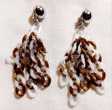 Load image into Gallery viewer, Handmade Acrylic Chain Clip On Earrings Kargo Fresh
