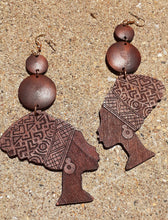 Load image into Gallery viewer, Handmade Afrocentric Wooden Earrings Kargo Fresh
