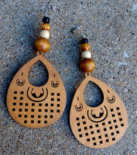 Load image into Gallery viewer, Handmade Boho  Wooden Earrings Kargo Fresh
