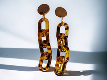 Load image into Gallery viewer, Handmade Chunky acrylic chain clip on earrings Kargo Fresh
