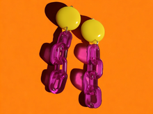 Load image into Gallery viewer, Handmade Chunky pop art chain clip on earrings Kargo Fresh
