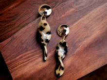 Load image into Gallery viewer, Handmade Clip on Tortoise Lucite Earrings Kargo Fresh
