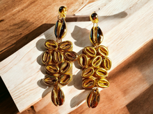 Load image into Gallery viewer, Handmade Cowrie Shell Earrings CLIP ON Kargo Fresh
