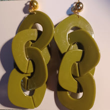 Load image into Gallery viewer, Handmade Giant Acrylic Chain Clip On Earrings Kargo Fresh
